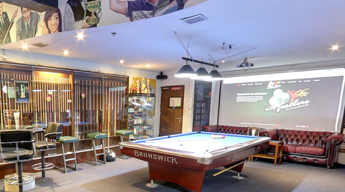 hustlersbangkok.com sports bar and pool venue